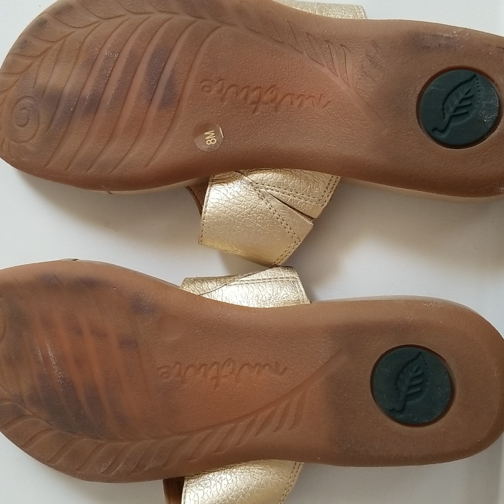 Sandals - Picture 2 of 3